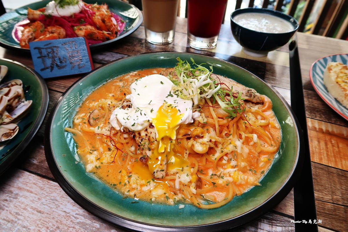 /tmp/phpLkVA5y /tmp/phpLkVA5y