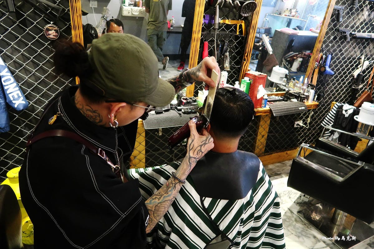 問號俱樂部DOUBT|桃園中壢剪髮推薦:中壢專屬男性剪髮 專 問號俱樂部DOUBT|桃園中壢剪髮推薦:中壢專屬男性剪髮 專