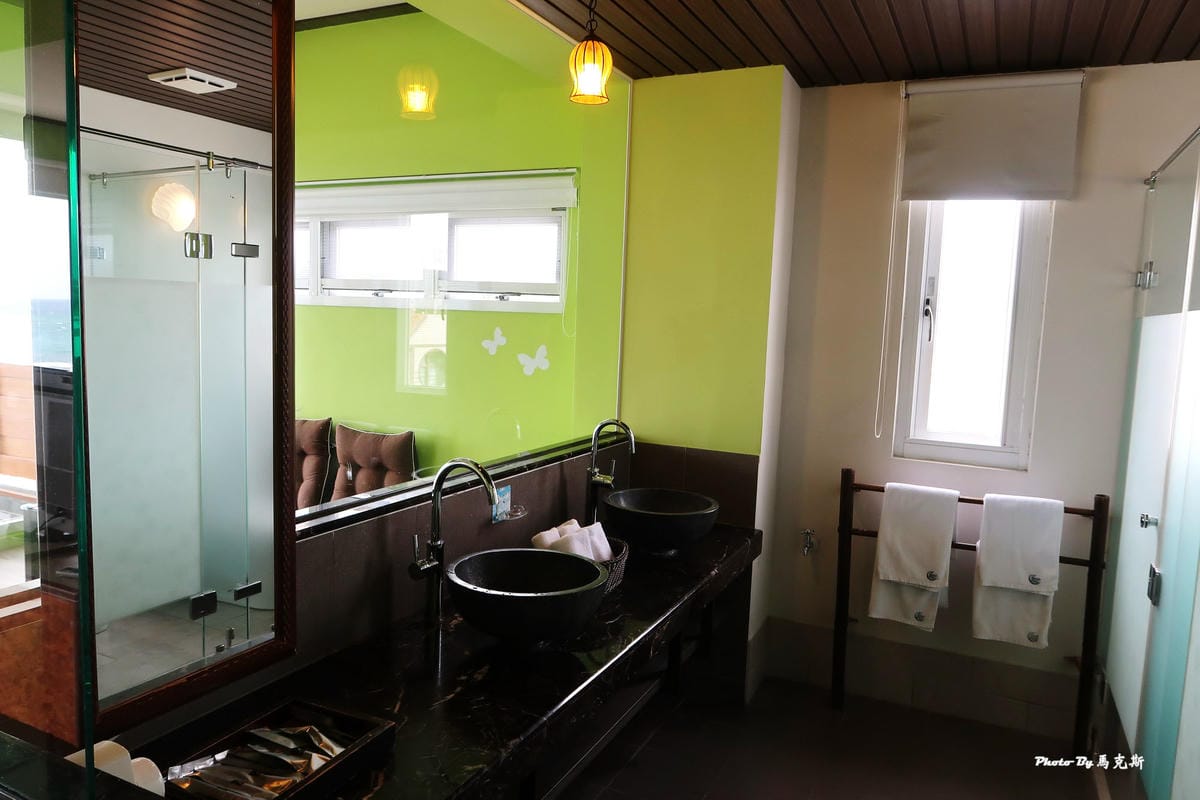 墾丁後灣藍海晴天海景民宿|屏東車城墾丁住宿推薦:海景四人房寬 墾丁後灣藍海晴天海景民宿|屏東車城墾丁住宿推薦:海景四人房寬