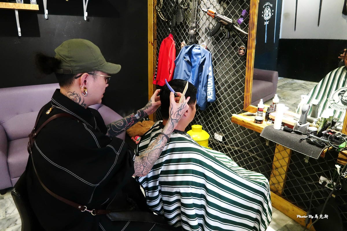 問號俱樂部DOUBT|桃園中壢剪髮推薦:中壢專屬男性剪髮 專 問號俱樂部DOUBT|桃園中壢剪髮推薦:中壢專屬男性剪髮 專