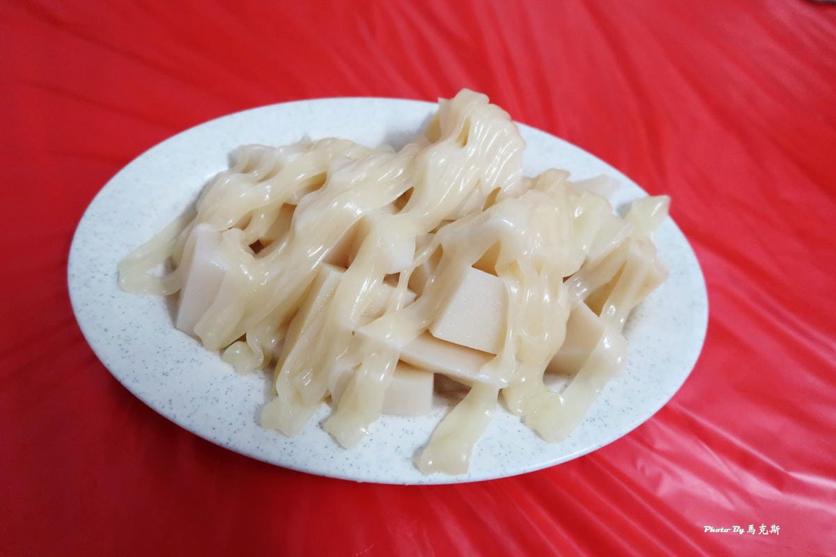 /tmp/phpZD4MND /tmp/phpZD4MND