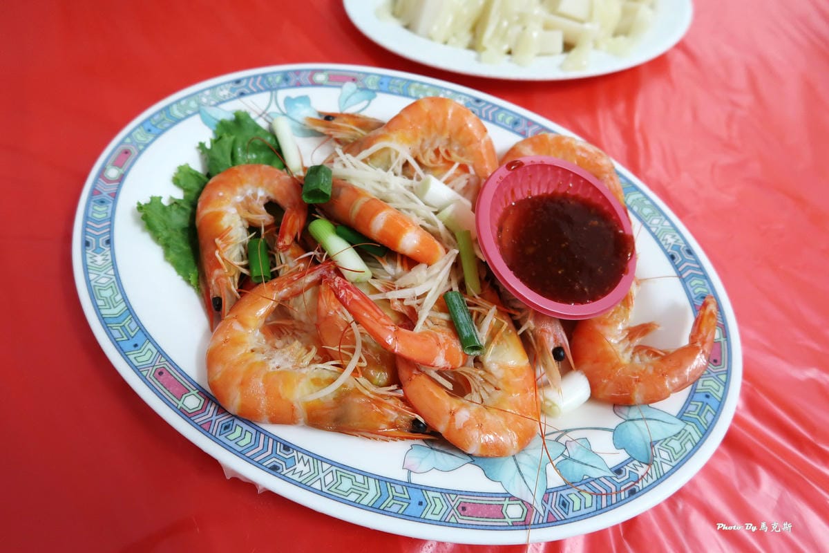 /tmp/phpw65PGK /tmp/phpw65PGK