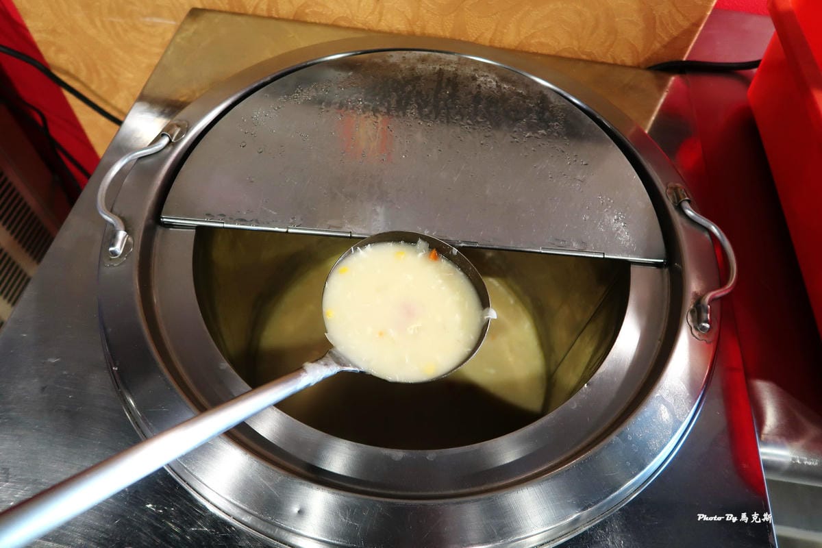 /tmp/phpv6k9rF /tmp/phpv6k9rF