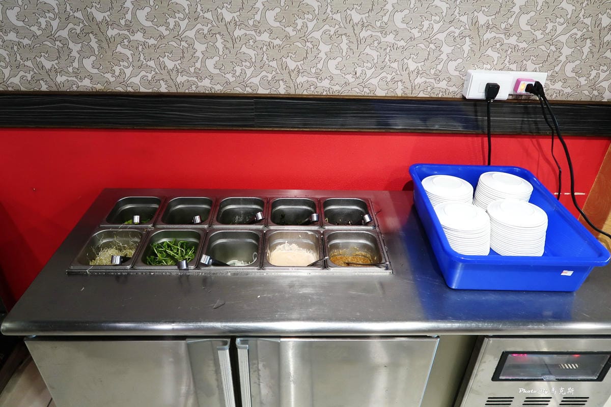 /tmp/phpguGPcN /tmp/phpguGPcN