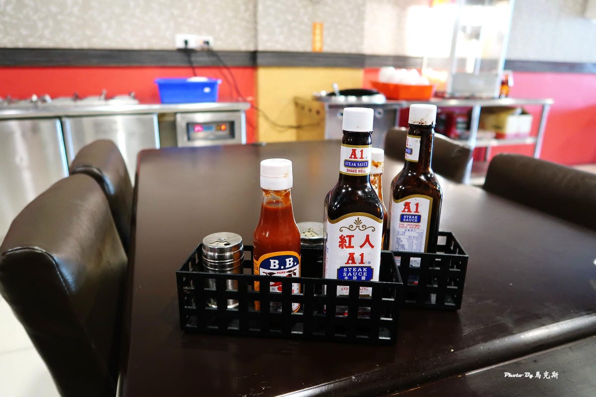 /tmp/phpkrRaP7 /tmp/phpkrRaP7