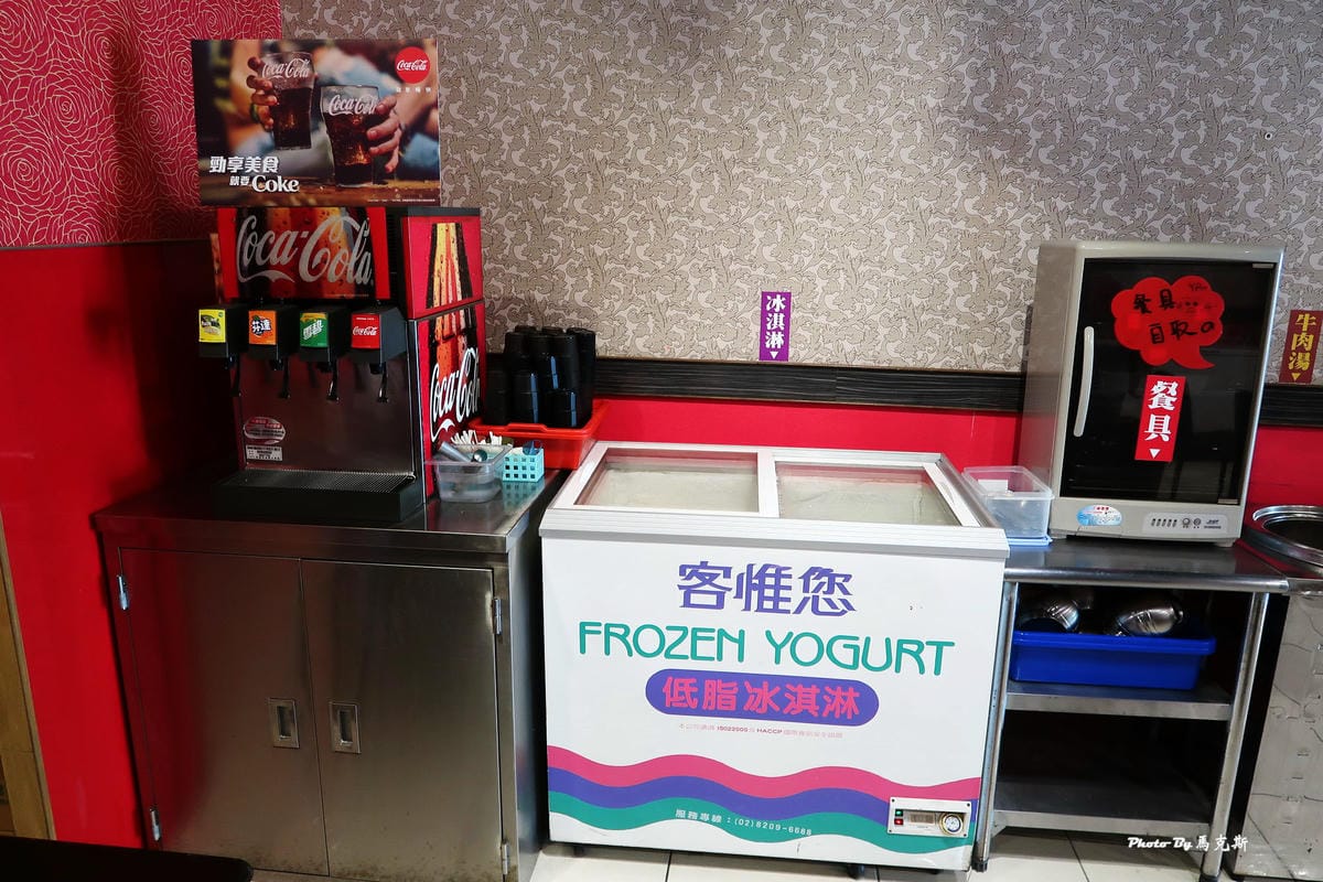 /tmp/phpzwF3ov /tmp/phpzwF3ov