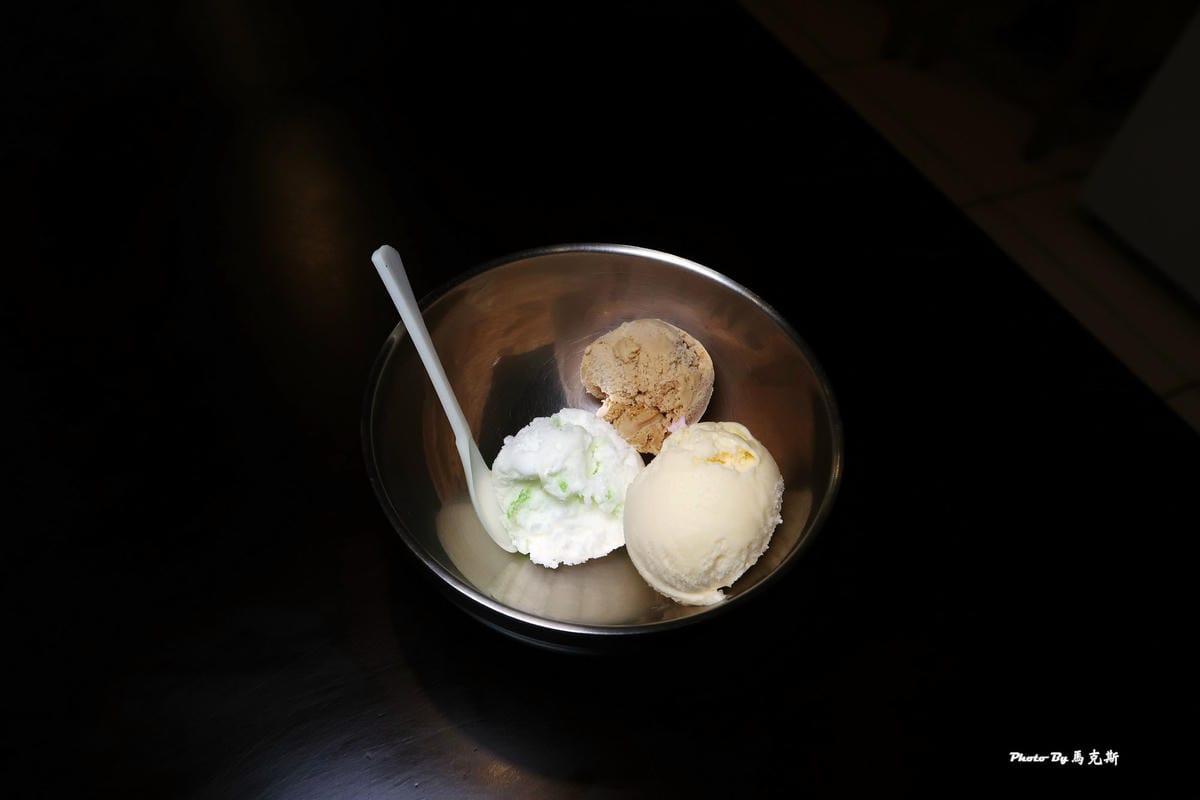 /tmp/phpaD6qru /tmp/phpaD6qru