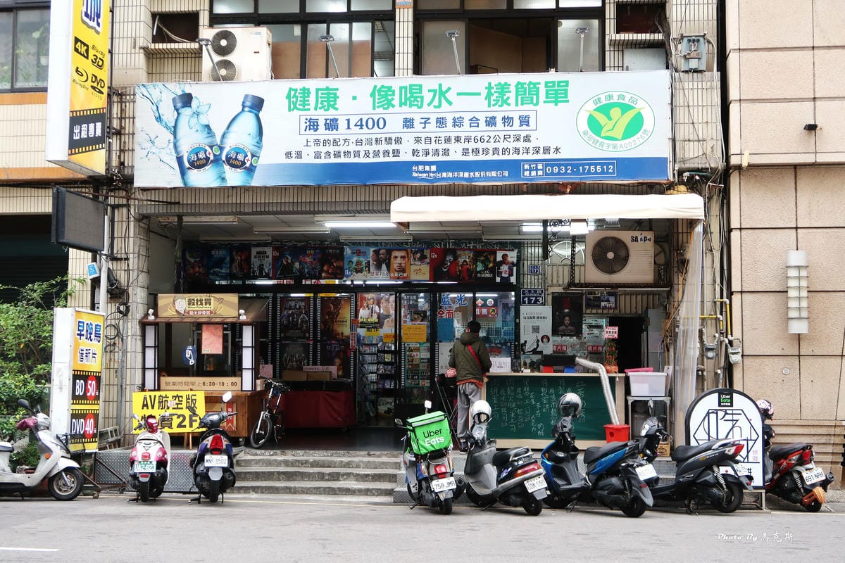 /tmp/phpUYExXo /tmp/phpUYExXo