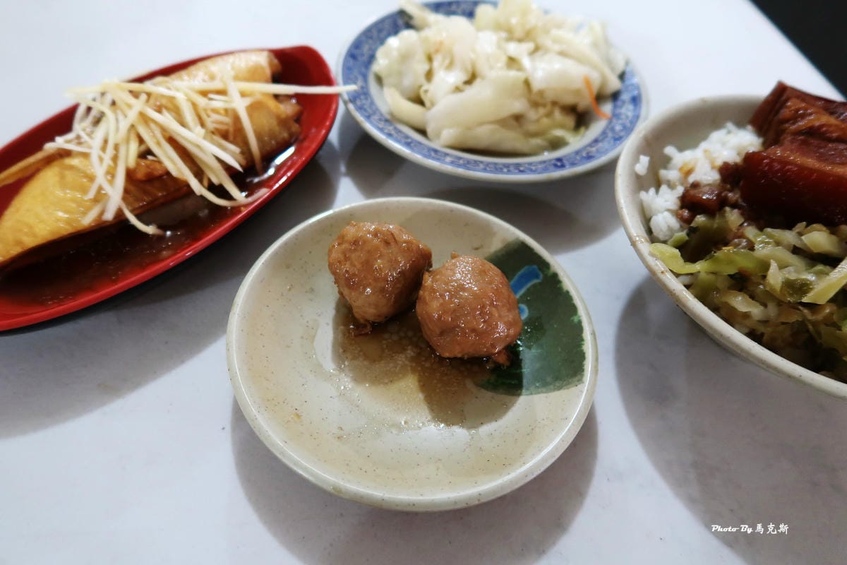 【高雄苓雅美食推薦】南豐魯肉飯|自強夜市超人氣魯肉飯 在地人 【高雄苓雅美食推薦】南豐魯肉飯|自強夜市超人氣魯肉飯 在地人