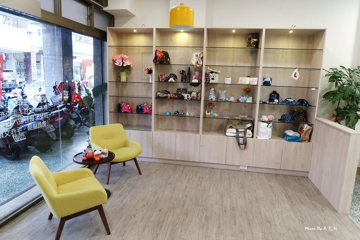 【台中專業修改衣服推薦】小裁縫快捷連鎖|裁縫師專業親切好溝通 【台中專業修改衣服推薦】小裁縫快捷連鎖|裁縫師專業親切好溝通