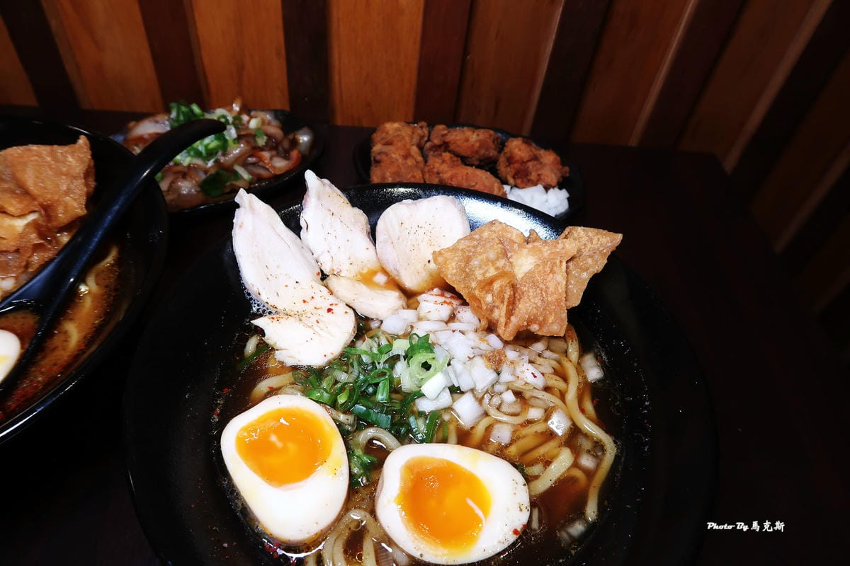 /tmp/php8dbTQ1 /tmp/php8dbTQ1