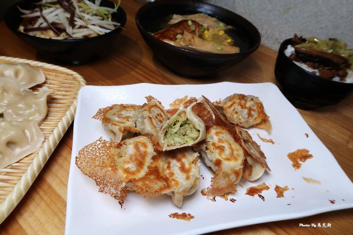 /tmp/phpG02ltN /tmp/phpG02ltN