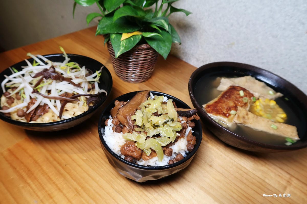 /tmp/phpKunzpC /tmp/phpKunzpC