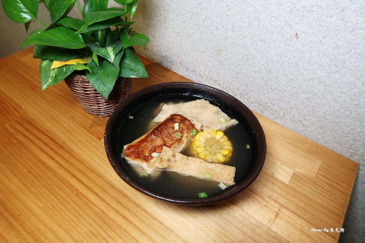 /tmp/phpqJ1hm9 /tmp/phpqJ1hm9