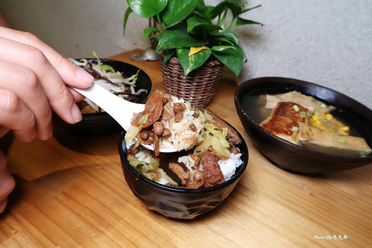 /tmp/phpmUqFT3 /tmp/phpmUqFT3