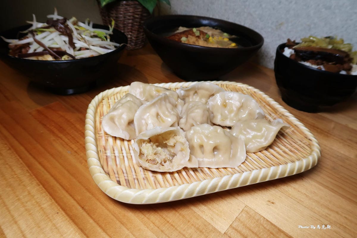 /tmp/phpfly6jV /tmp/phpfly6jV