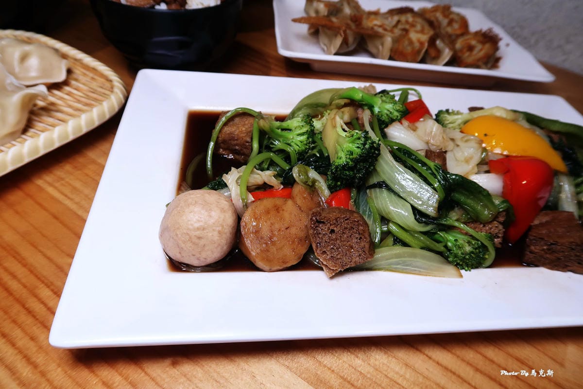 /tmp/phpvP6Dld /tmp/phpvP6Dld