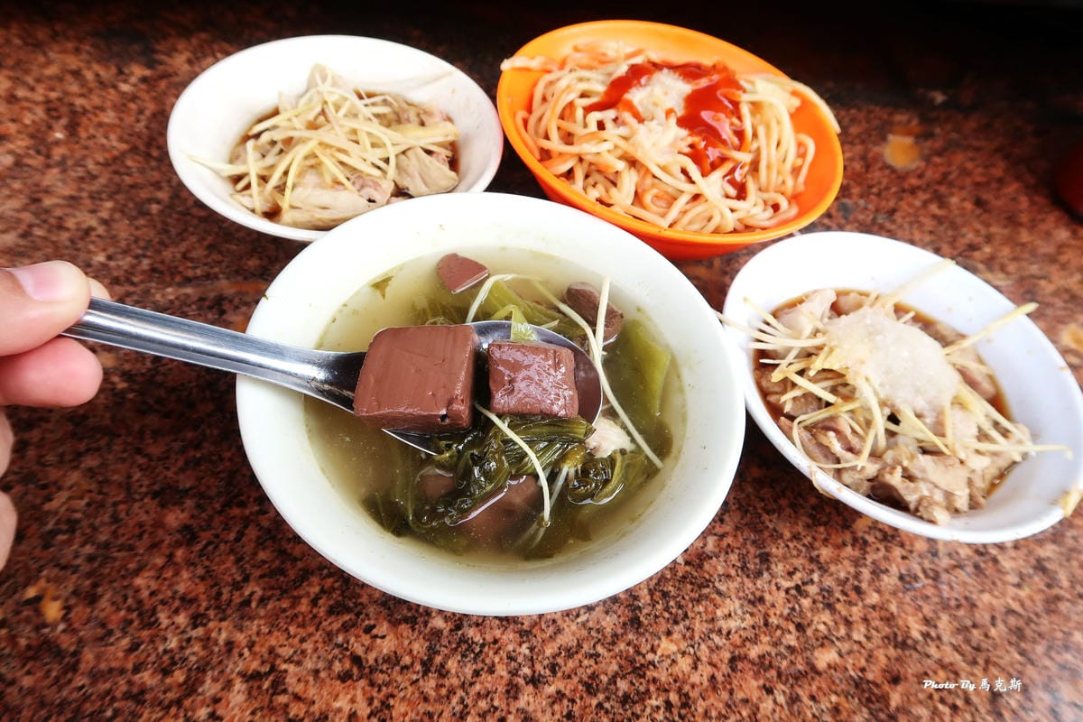 【台中西區美食推薦】松哥拉仔麵|50年老店 傳承到第三代 超 【台中西區美食推薦】松哥拉仔麵|50年老店 傳承到第三代 超