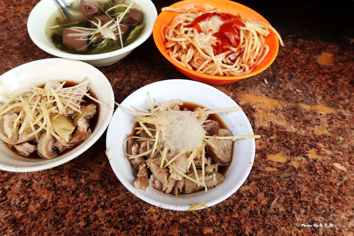 【台中西區美食推薦】松哥拉仔麵|50年老店 傳承到第三代 超 【台中西區美食推薦】松哥拉仔麵|50年老店 傳承到第三代 超