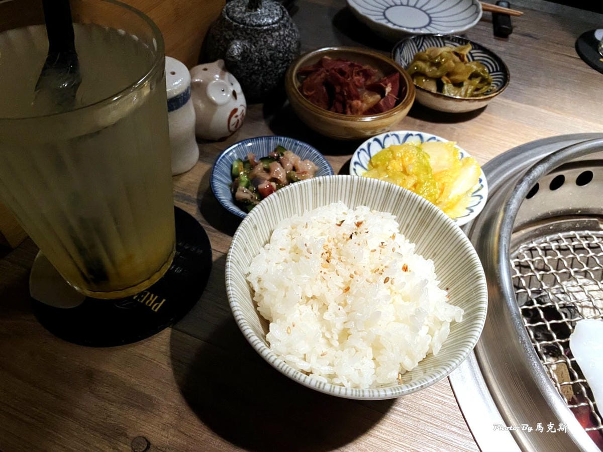 【台中最強燒肉推薦】脂板前炭火燒肉|2021台中米其林餐盤推 【台中最強燒肉推薦】脂板前炭火燒肉|2021台中米其林餐盤推