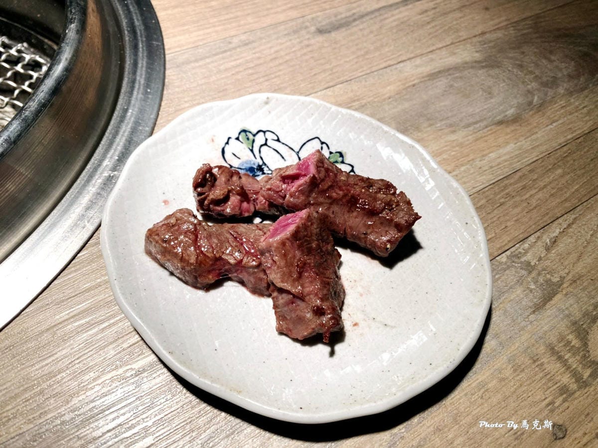 【台中最強燒肉推薦】脂板前炭火燒肉|2021台中米其林餐盤推 【台中最強燒肉推薦】脂板前炭火燒肉|2021台中米其林餐盤推
