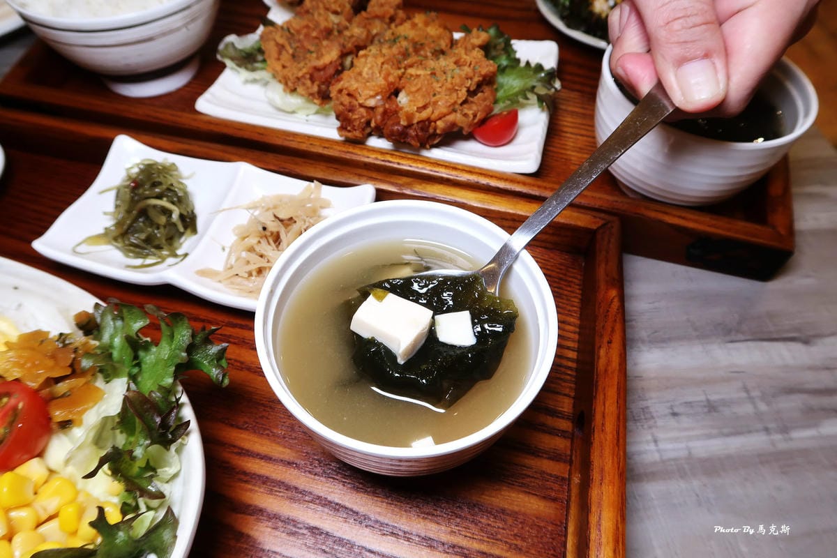 /tmp/phpUHdpWl /tmp/phpUHdpWl