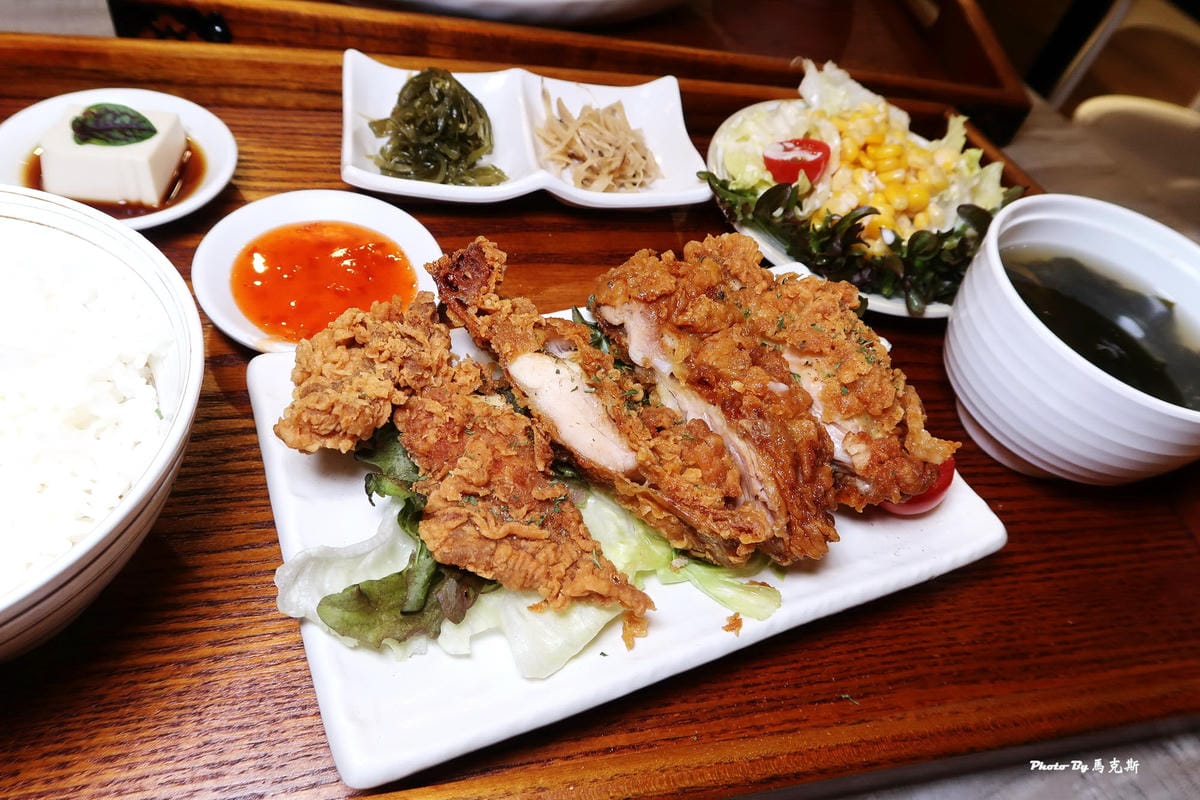 /tmp/phpeHmAyB /tmp/phpeHmAyB