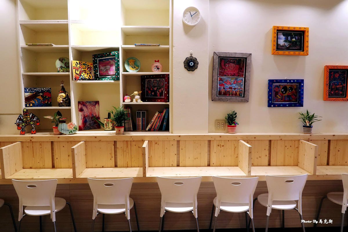 /tmp/phpapxWr7 /tmp/phpapxWr7