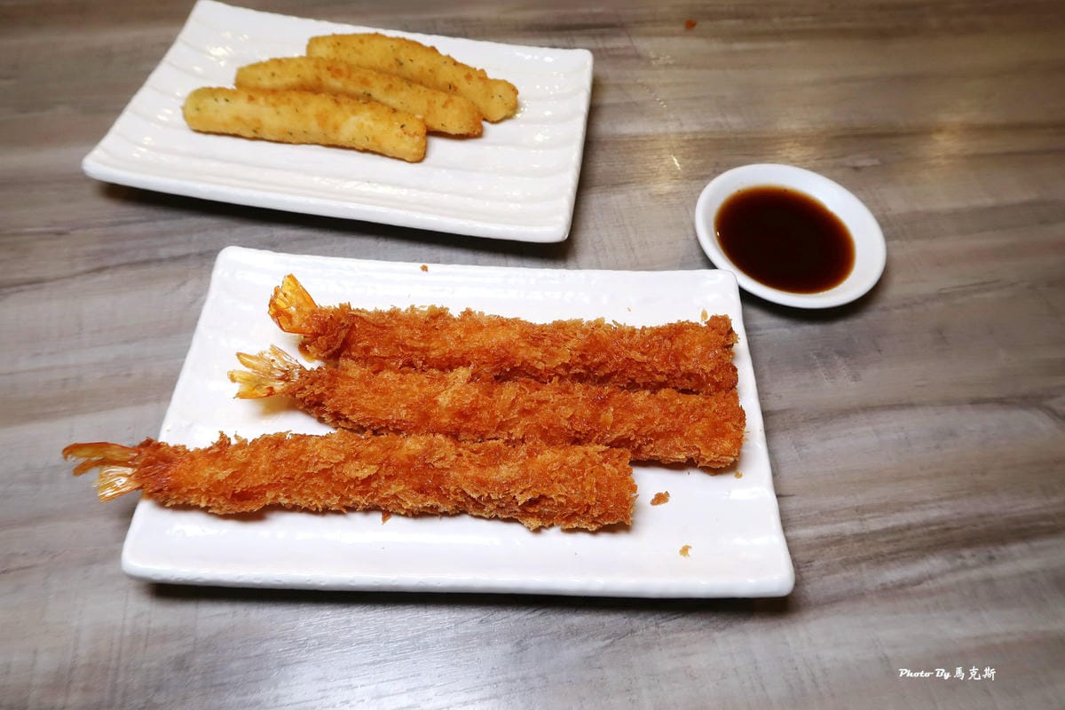 /tmp/phpGAdFpJ /tmp/phpGAdFpJ