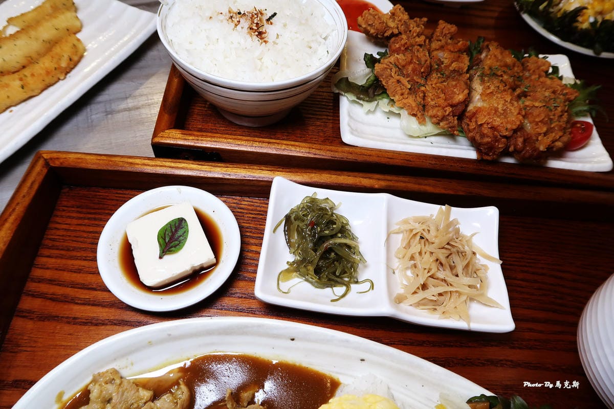 /tmp/phpARu3OU /tmp/phpARu3OU