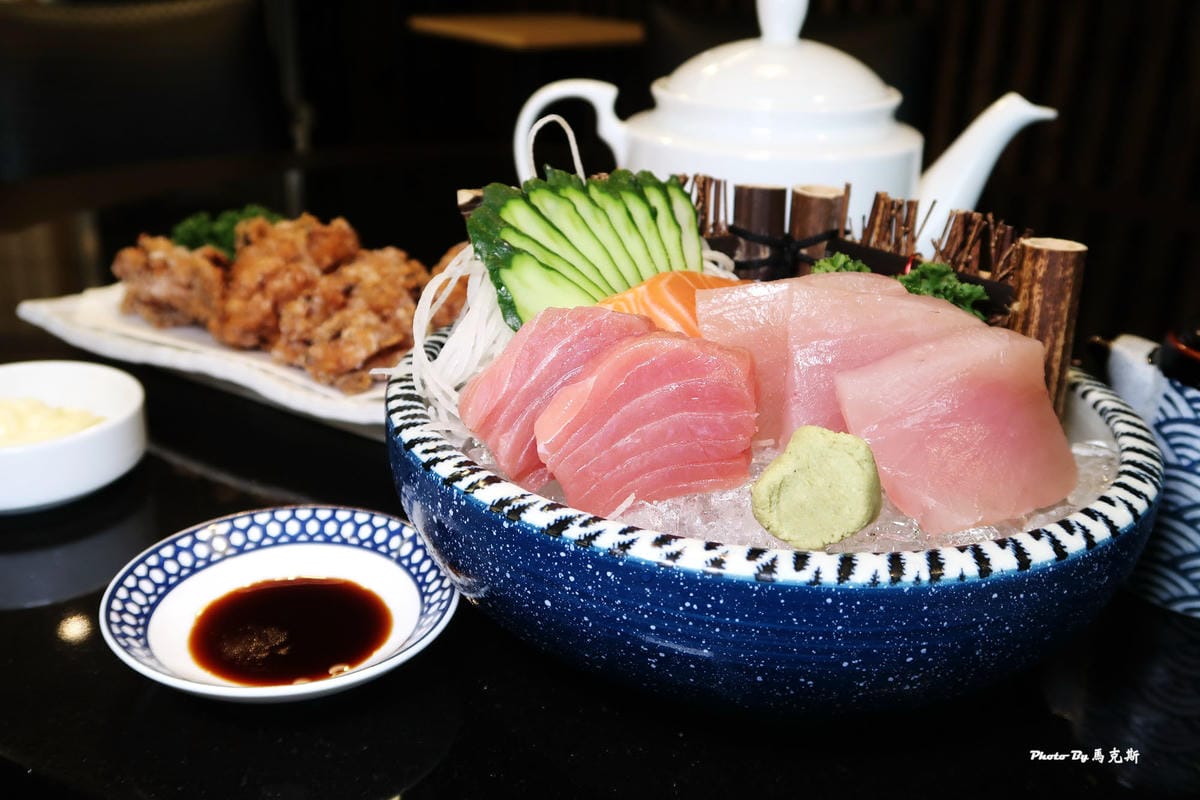 /tmp/phpeZEHQs /tmp/phpeZEHQs