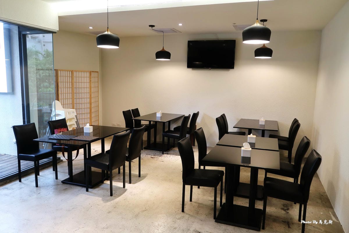 /tmp/phpJPPpar /tmp/phpJPPpar