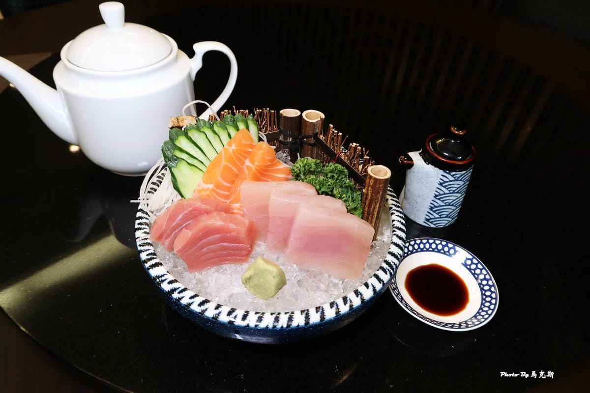 /tmp/phpAoUEhW /tmp/phpAoUEhW