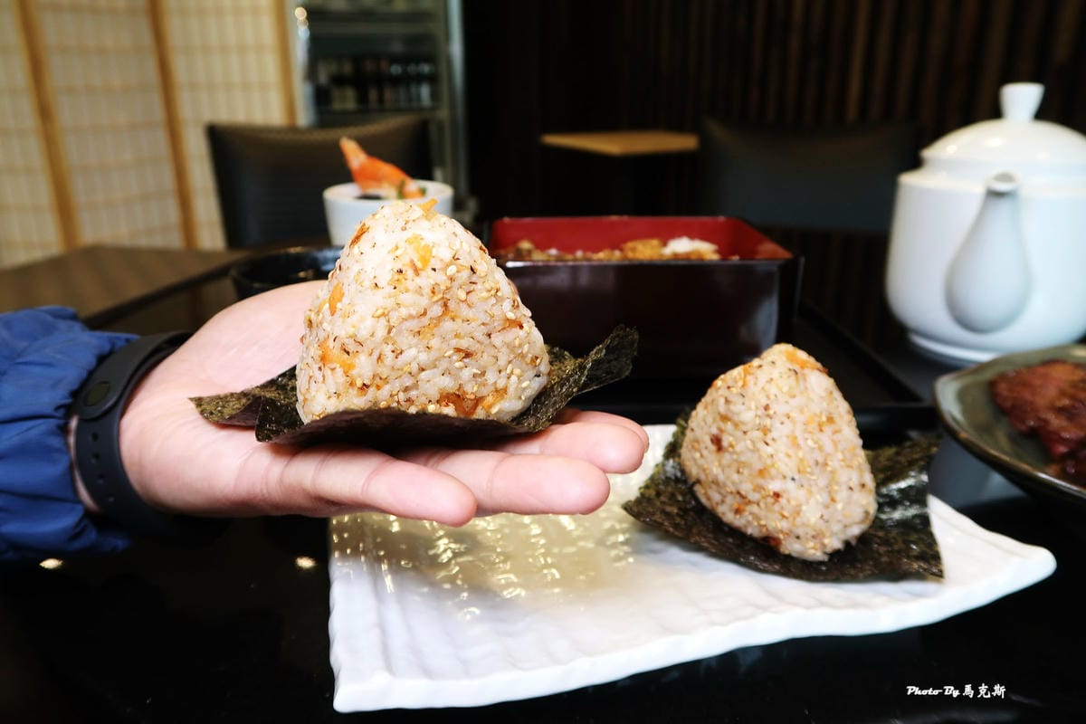 /tmp/php62T2hw /tmp/php62T2hw