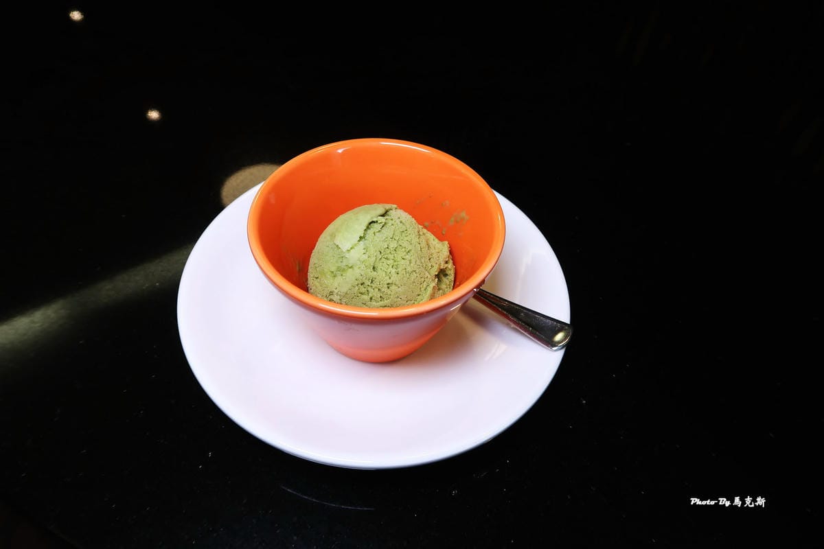 /tmp/phpXFBcAe /tmp/phpXFBcAe