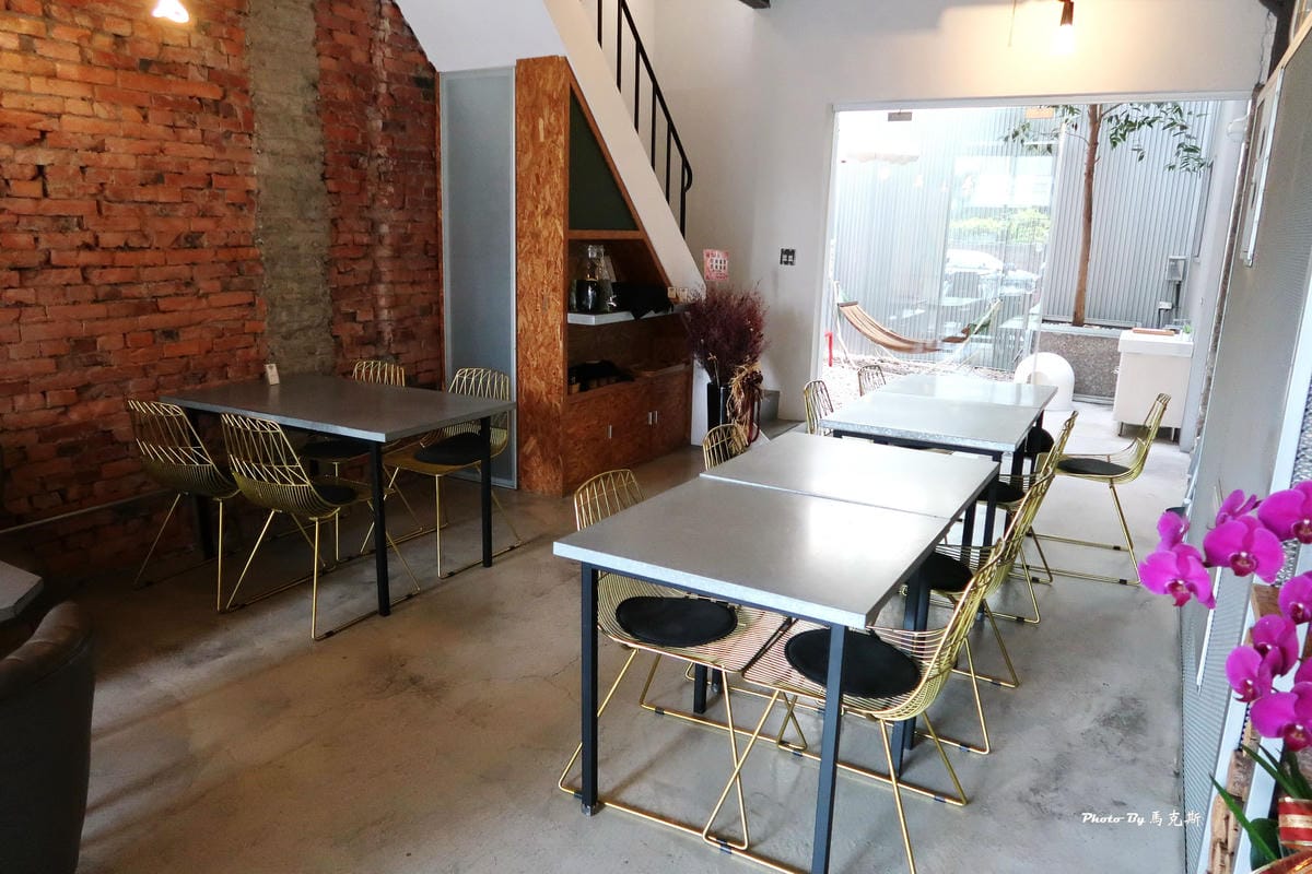 /tmp/phpqEIhT8 /tmp/phpqEIhT8