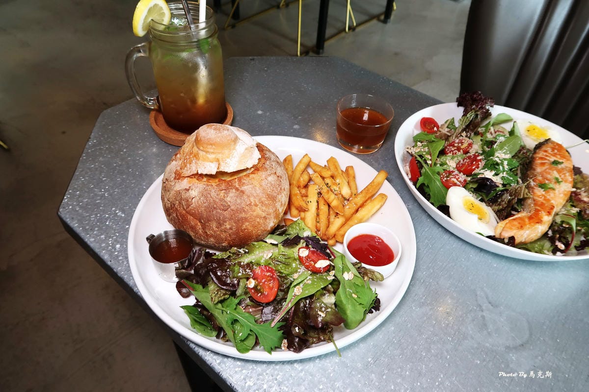 /tmp/phpZ2KcnW /tmp/phpZ2KcnW