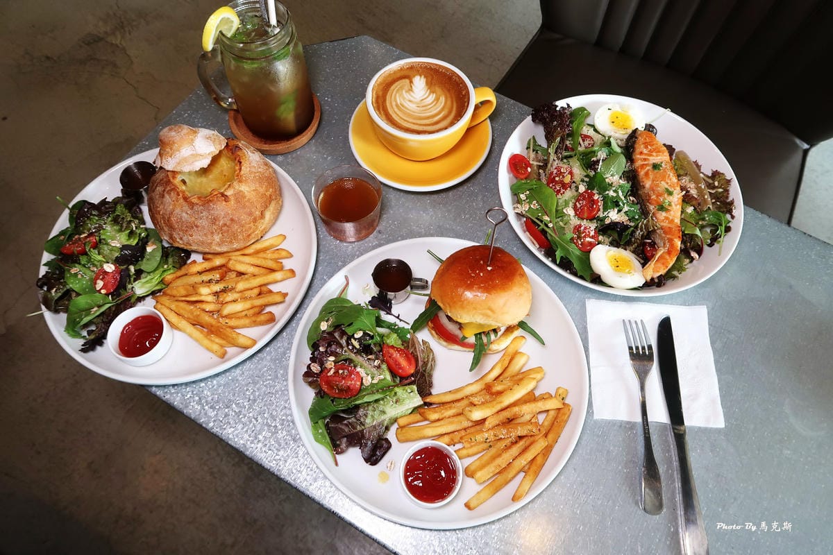 /tmp/phpG4nTxL /tmp/phpG4nTxL