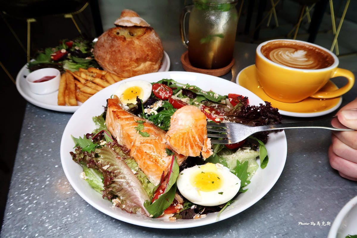 /tmp/phpJ8d5jO /tmp/phpJ8d5jO