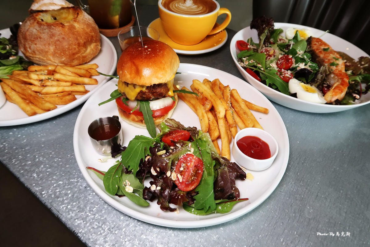 /tmp/phpUhZosV /tmp/phpUhZosV