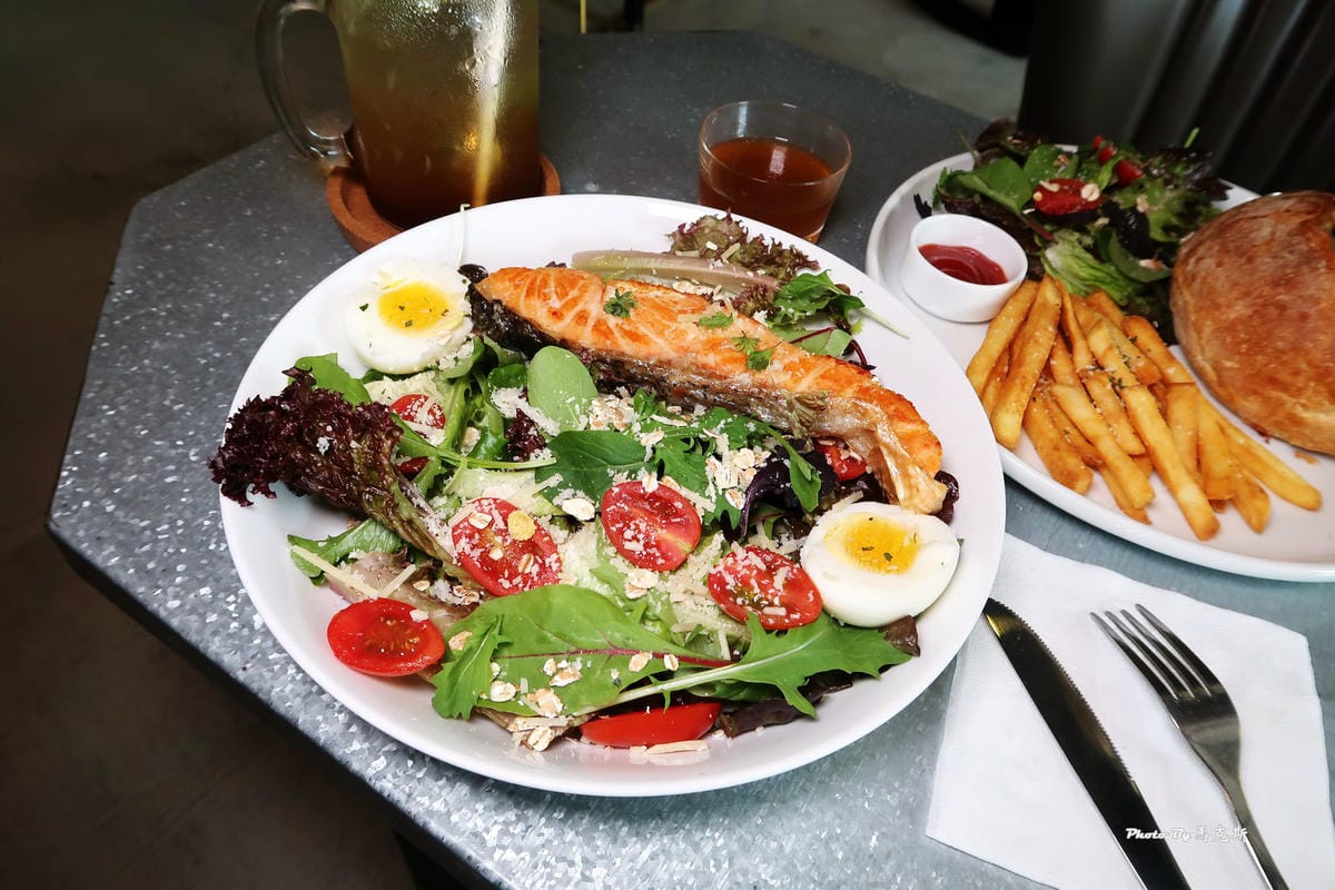 /tmp/phpVkmEEz /tmp/phpVkmEEz