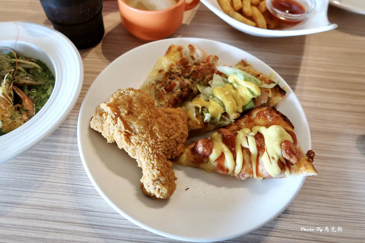 /tmp/phpq1G3f3 /tmp/phpq1G3f3