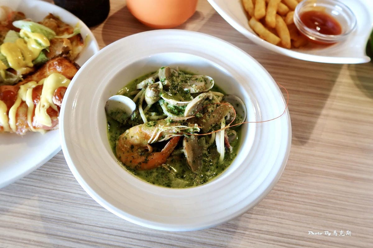 /tmp/phpIYgaAh /tmp/phpIYgaAh