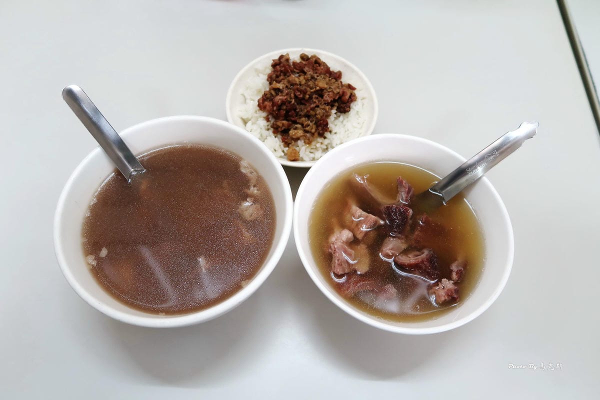 康樂街牛肉湯｜台南牛肉湯推薦：在地人推薦老店不藏私 湯頭清甜