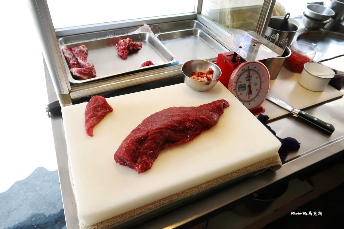 康樂街牛肉湯｜台南牛肉湯推薦：在地人推薦老店不藏私 湯頭清甜