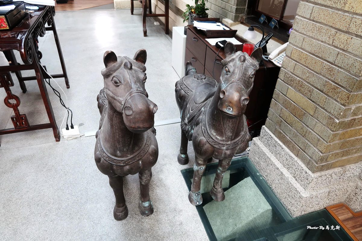 /tmp/php4UVXla /tmp/php4UVXla