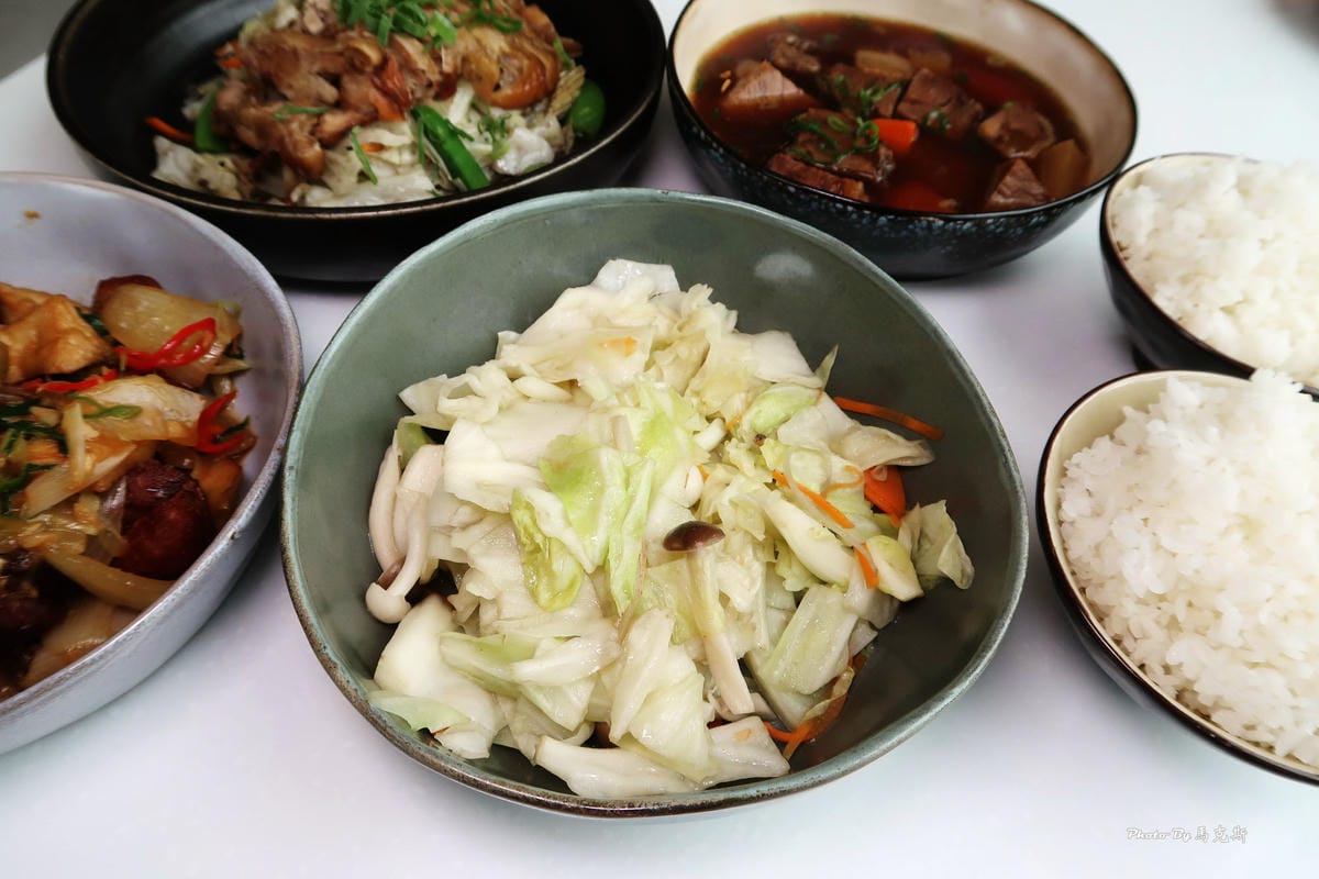 /tmp/phpZt1mAg /tmp/phpZt1mAg