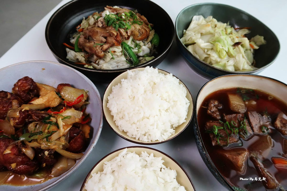 /tmp/phpGg7tKT /tmp/phpGg7tKT