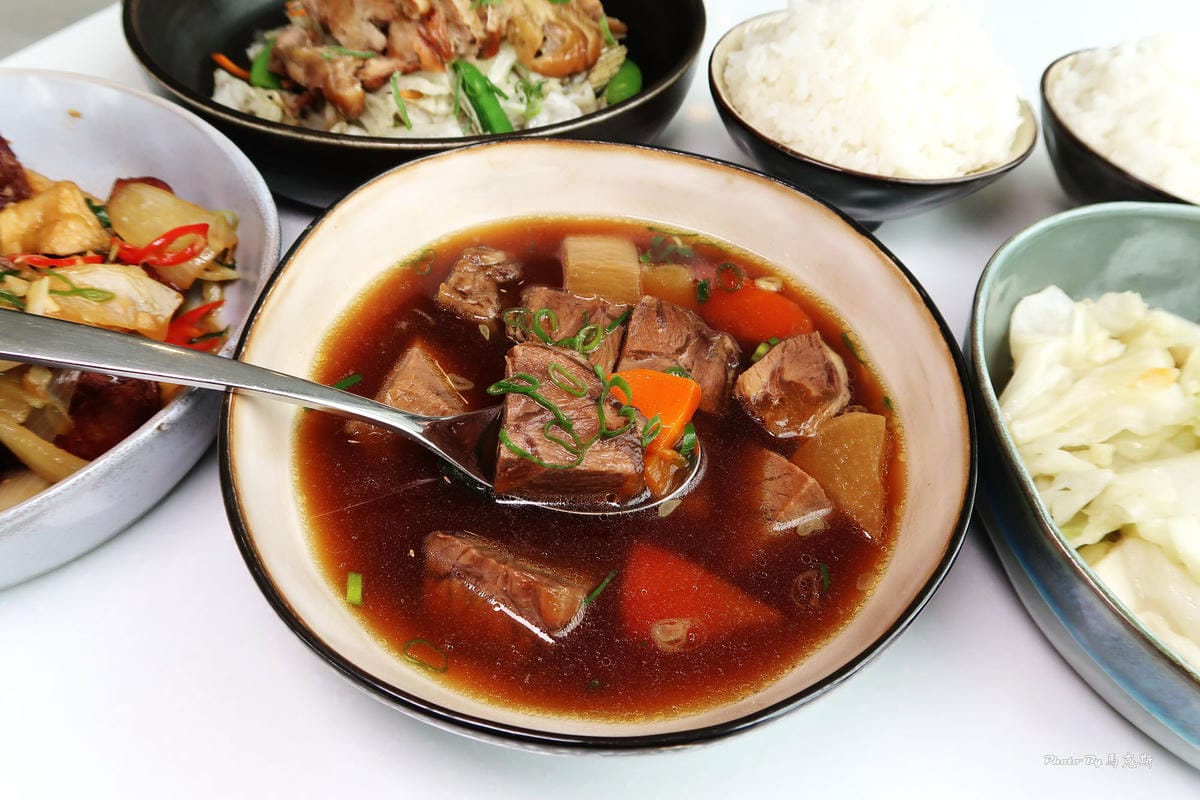 /tmp/phpCLgYFJ /tmp/phpCLgYFJ