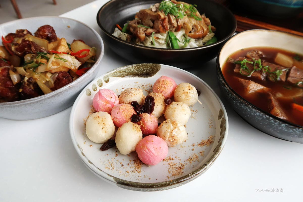 /tmp/phpw3W52W /tmp/phpw3W52W